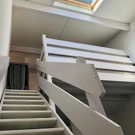 Duplex Lumineux Idéalement Situé Appartement Ares
